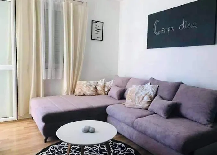 Apartman La Eva Pag - One Bedroom With Balcony And Sea View *