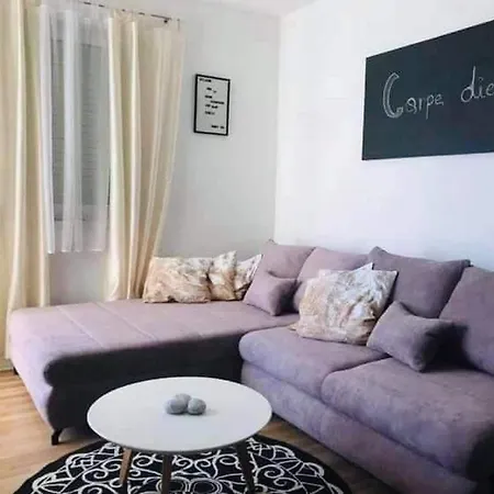 Apartman La Eva Pag - One Bedroom With Balcony And Sea View *